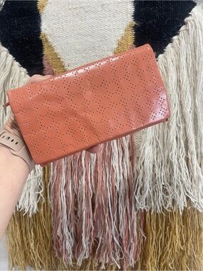 Latico Leather Made in USA Zip Clutch Wallet